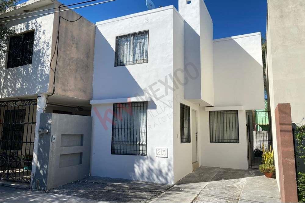 Excelente casa en venta Paseo Santa Fe en Juárez Nuevo León  $600,000