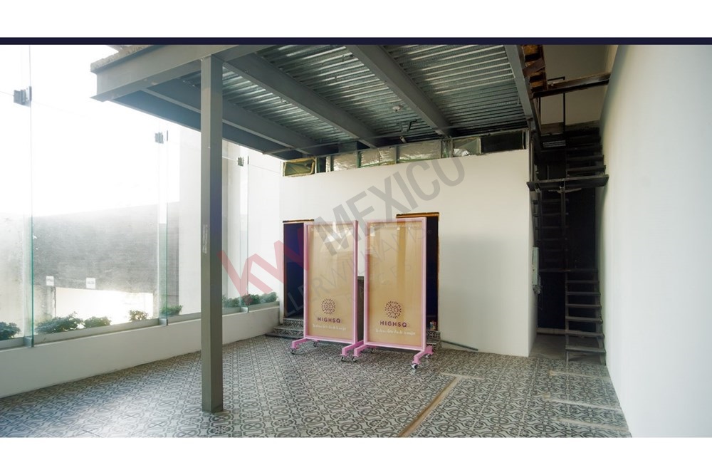 Locales en VENTA en Plaza HighSQ – Espacios Premium desde $3 mdp en Zona de Alta Plusvalía y Flujo Vehicular