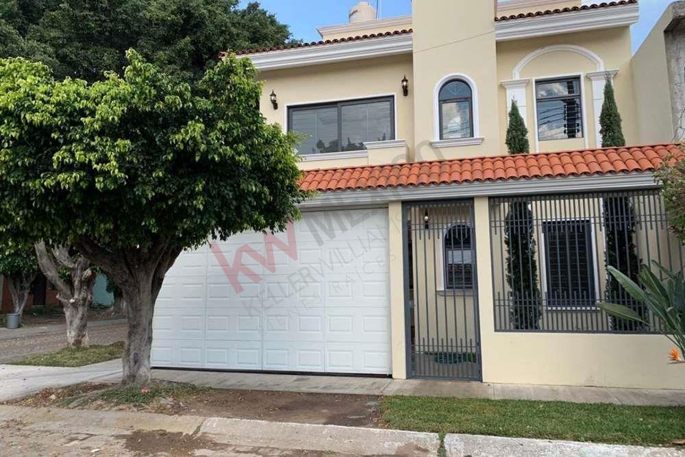 Casa en Venta en Jardines Valle, Zapopan, Fraccionamiento Jardines del Valle  Fraccionamiento Jardines del Valle - Tu Casa Mi Casa