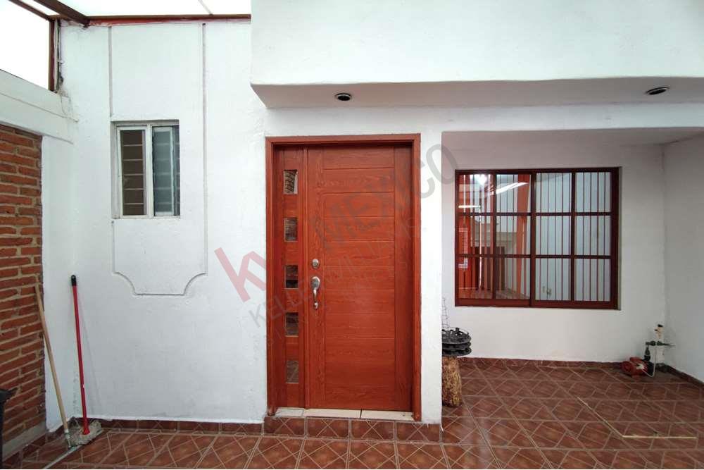 Casa en Venta, 3ra Priv. de la Avena #106, Hacienda los Morales, . Por  colegio Valladolid