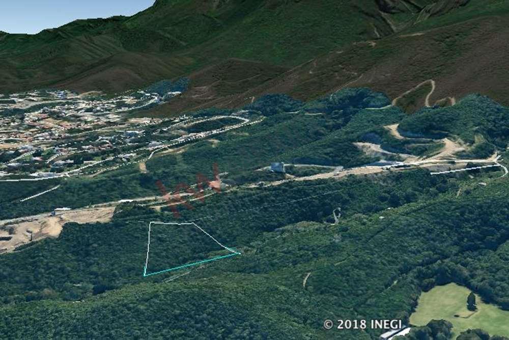 TERRENO FRENTE AL HÍPICO ZONA EXCLUSIVA DE MONTERREY BOSQUES DE VALLE ALTO EL PINITO