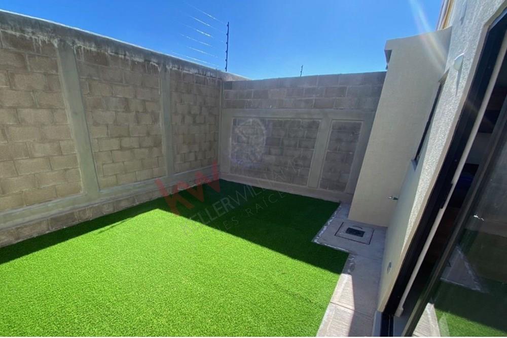 CASA EN RENTA EN CONDOMINIO VARELLA, MESETA HABITAT, FRENTE A FRACC. SONTERRA, QUERÉTARO