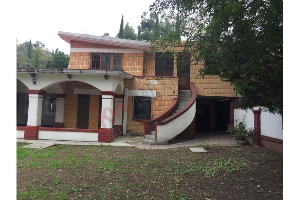 Casa en Venta como Terreno $9,500,000, 1560 M2 terreno, en Club Hípico San Miguel, Cerca de las Alamedas