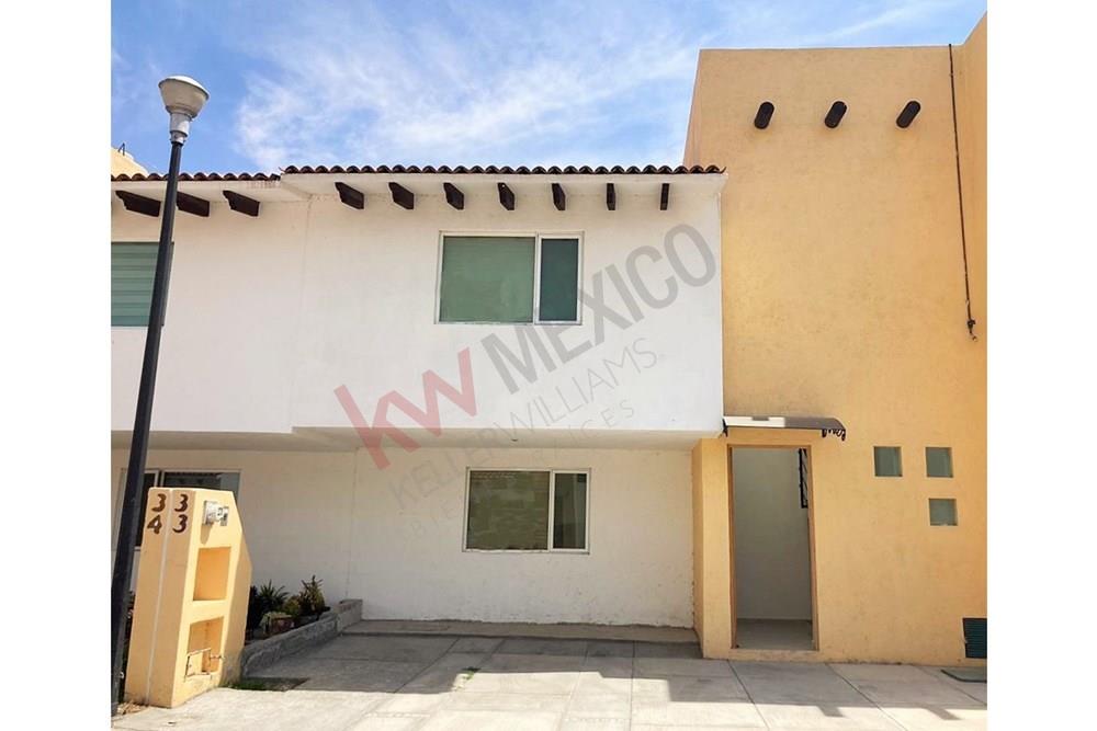 Renta en el corazón del Pueblito, Quintas del bosque, $15,000 con Mto