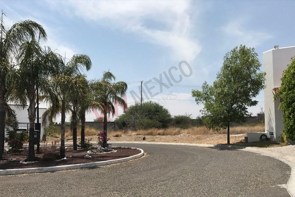 Terreno en venta en Real de Juriquilla con muy buena ubicación T34 Excelente oportunidad de inversión