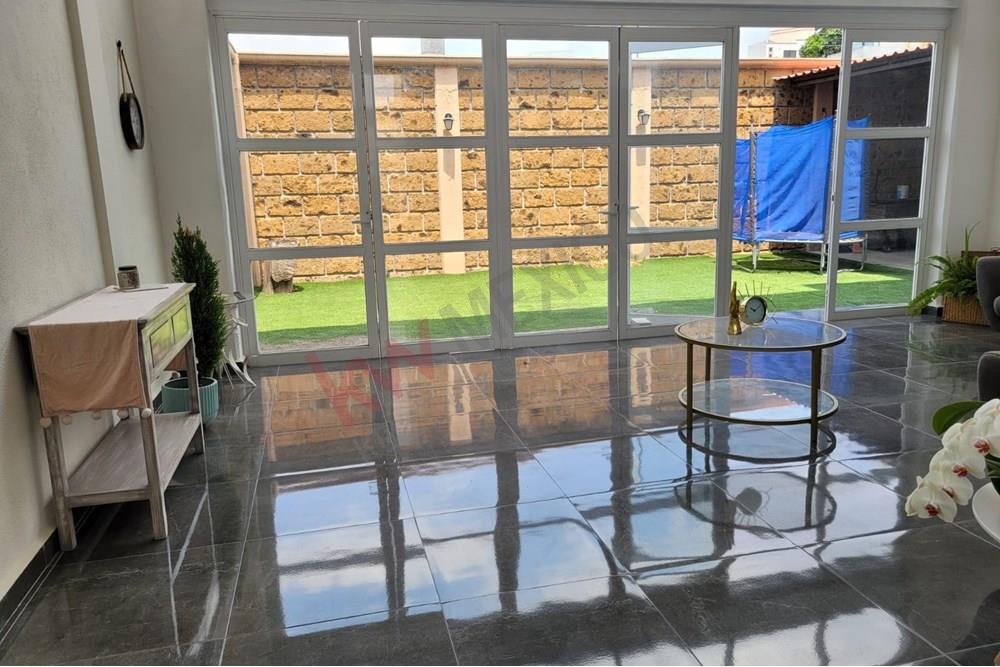 ¿Estás en busca de tu nuevo hogar? ¡No busques más! Tenemos la casa perfecta para ti. Esta hermosa casa en venta es ideal para aquellos que buscan comodidad, estilo y un lugar para llamar suyo.