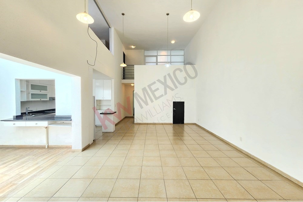 CASA EN VENTA, JURIQUILLA SANTA FÉ, QRO! RECÁMARA EN PLANTA BAJA!