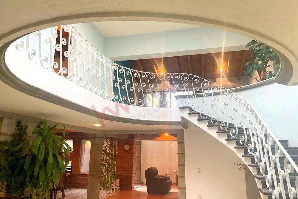 Casa en condominio con recamara en planta baja, vigilancia 24/7