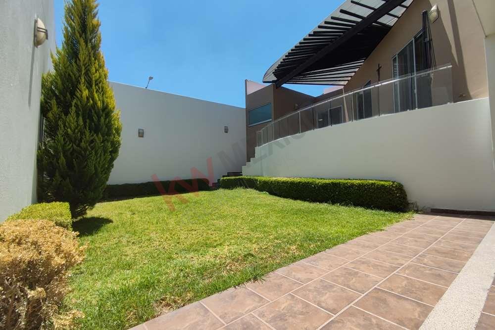 Casa de 1 piso en Renta en Privada Lomas del Tec. $35,000