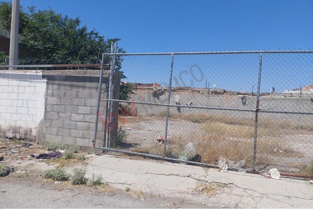 EXCELENTE OPORTUNIDAD DE INVERSION! TERRENO EN VENTA muy cerca del Monumento a Benito Juárez