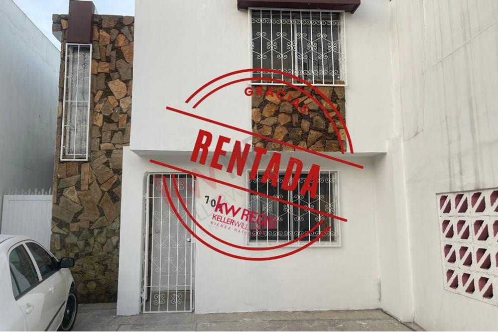 Casa en Renta en Balcones de Anáhuac: 2 Recámaras, Semi-Amueblada, Ideal para Estudiantes, Profesionistas famia pequeña