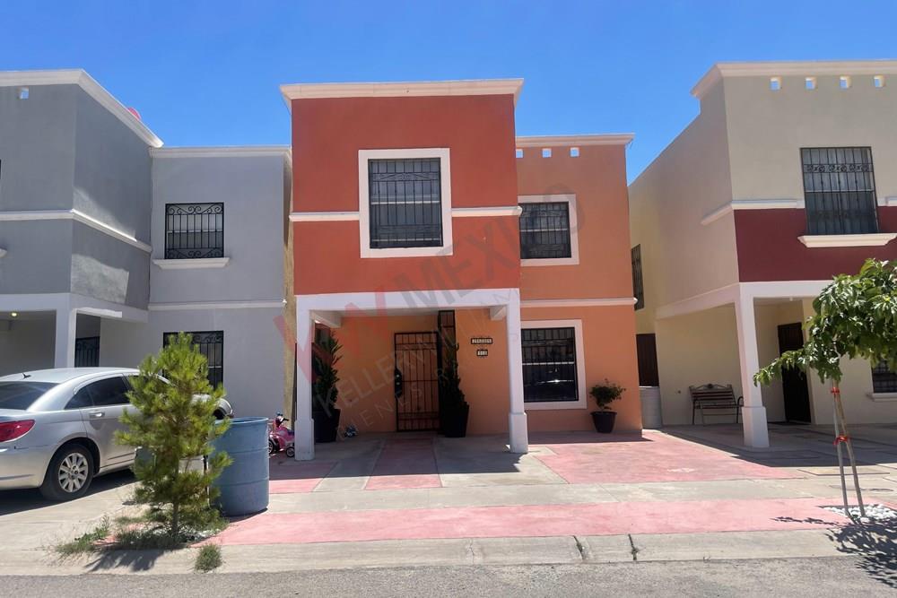 CASA EN RENTA EN CON DOMOTICA EN HACIENDA LAS LAJAS