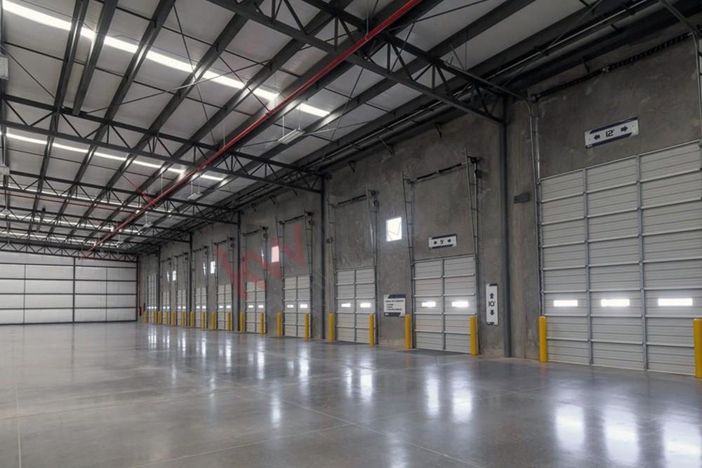 RENTA NAVE INDUSTRIAL 5689m2, PARQUE INDUSTRIAL QUERETARO, EN CONSTRUCCIO0N, ENTREGA PROXIMAMENTE