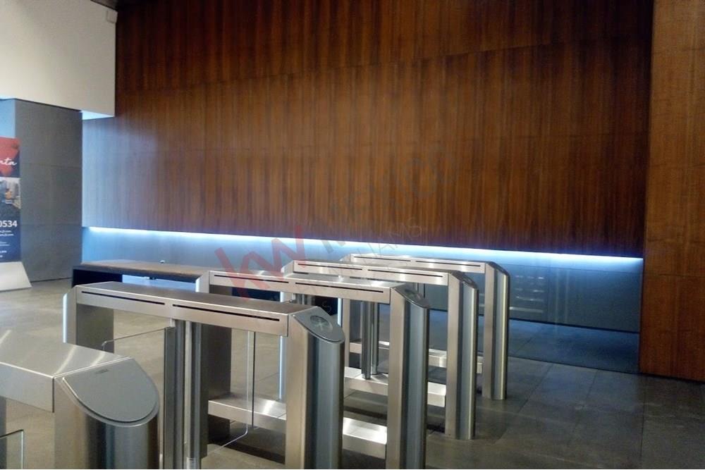 Oficina en Renta en edificio A+ en obra gris para acondicionar, en DownTown Santa Fe