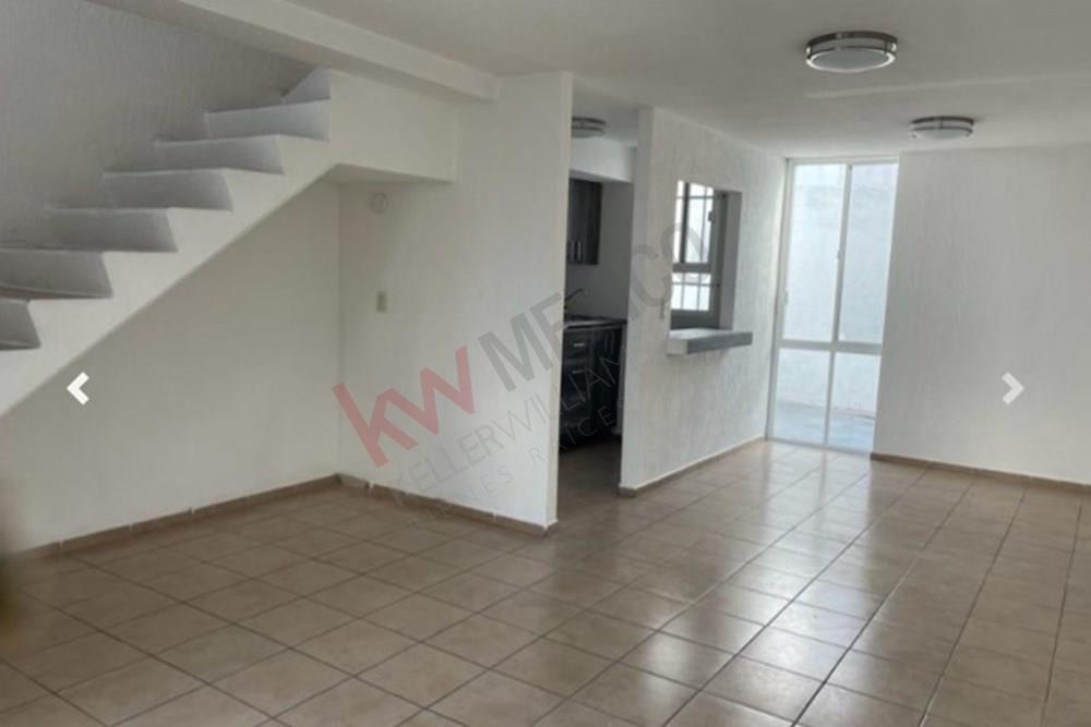 Casa en venta ideal para inversión, ubicada en Colinas del Sol