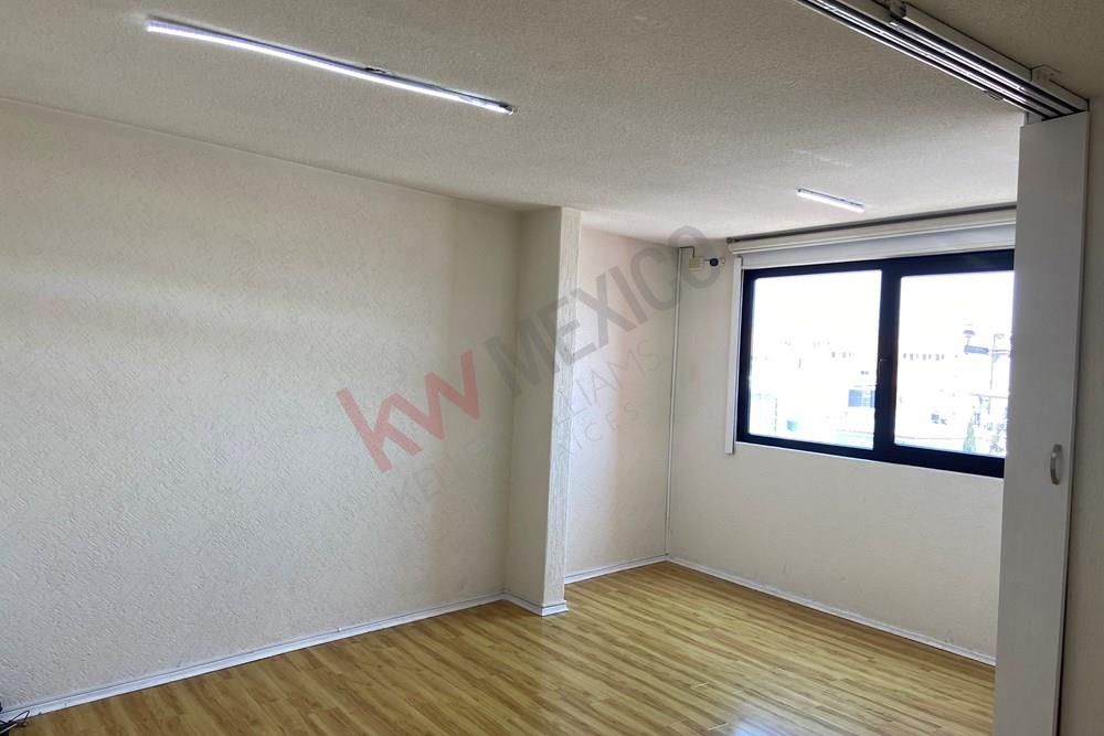 Departamento en renta $8,400.00 en Col. Jesús del Monte  2 recámaras, 1 baño 2 estacionamientos, mantenimiento incluido