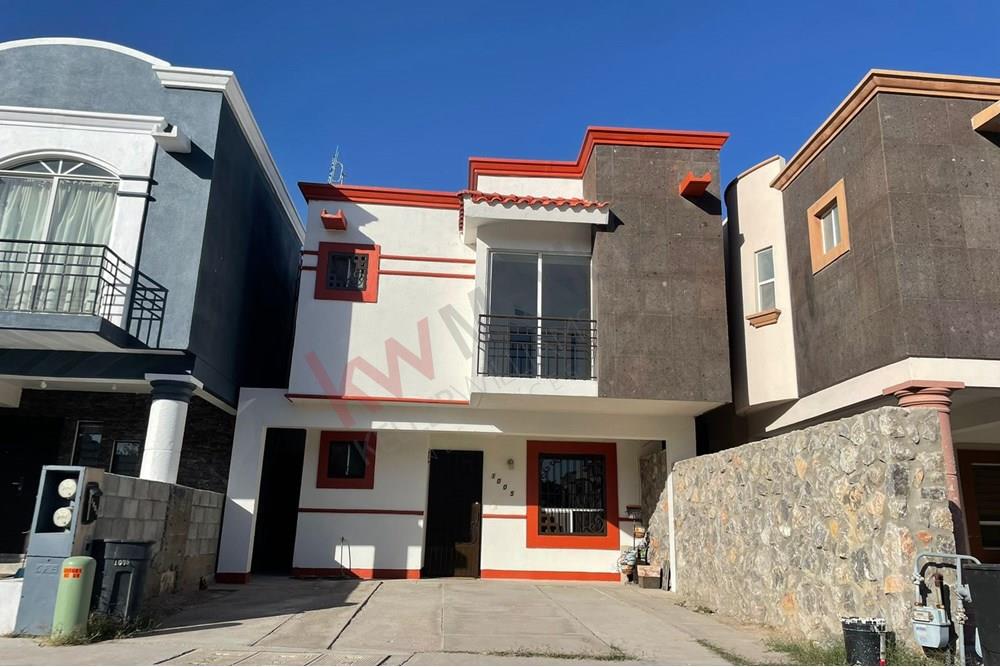 Casa en Renta en Jardines de Santa Clara