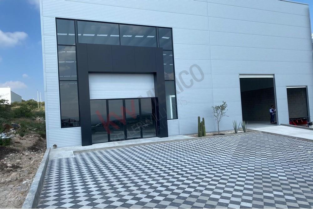 Estrena nave industrial o bodega en el nuevo Parque Industrial Terrapark Centenario.