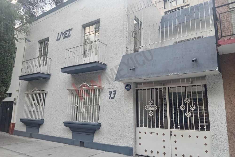 Venta de Casa con Uso Comercial en Hipódromo Condesa – Ideal para Clínica, Oficina o Vivienda