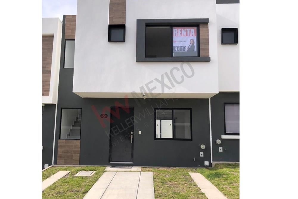 Hermosa Casa Renta, Adagio lll, Zakia, de 97 mt2con patio y cerca de la entrada, lagos y parques.