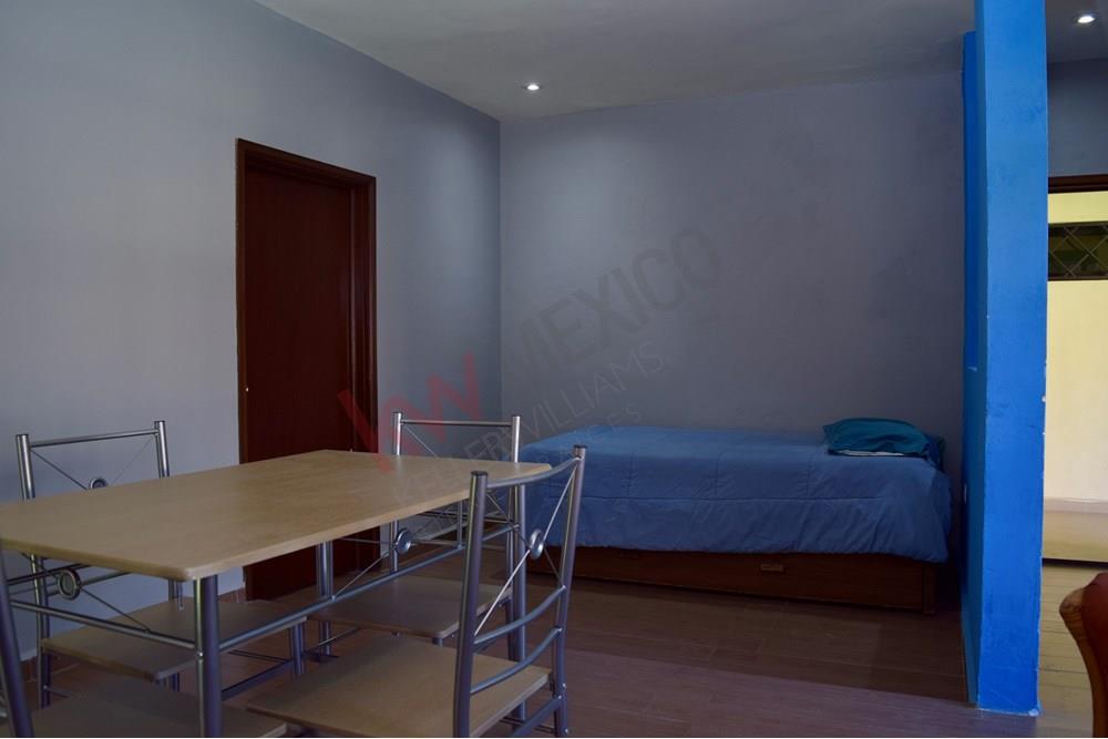 Departamento Ejecutivo en Renta Colonia La Silla