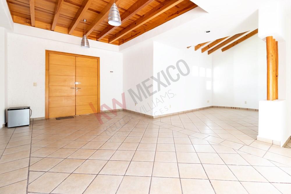 AMPLIA CASA EN VENTA, VISTA REAL RESIDENCIAL &amp; COUNTRY CLUB! INCREÍBLES ESPACIOS FAMILIARES!