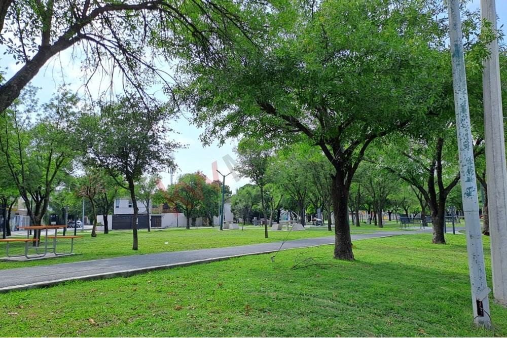 Casa venta Contry frente al parque, Estrena casa en Contry con vista hacia el parque y el Cerro de la Silla, Casa con 2 Terrazas con vista panòramica en El roof toop