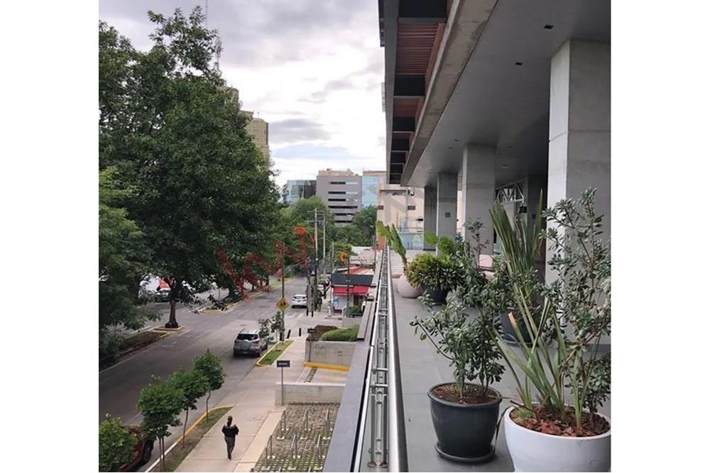 Se renta local comercial en Providencia, Guadalajara, Jalisco.