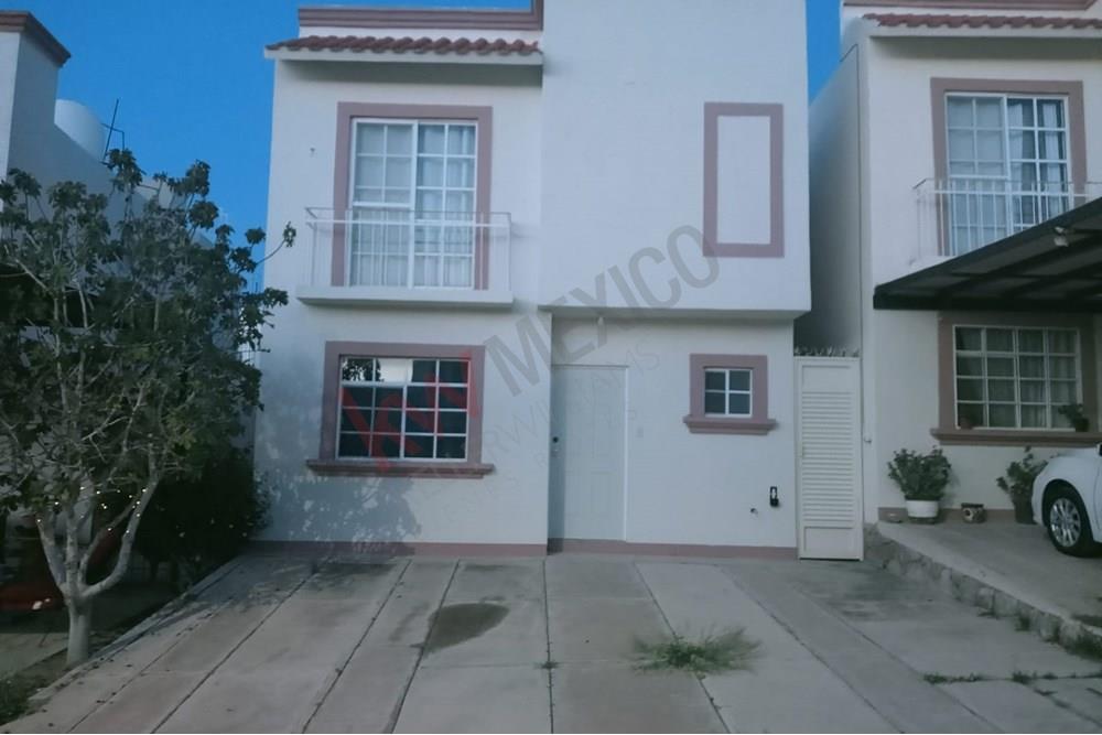 CASA EN RENTA AL NORTE EN FRACC. LAS ALDABAS (a 10 minutos de la UACH)