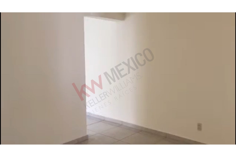 Renta Casa En Privada con Amenidades y Vigilancia en El Eden Coto Club Milenio III