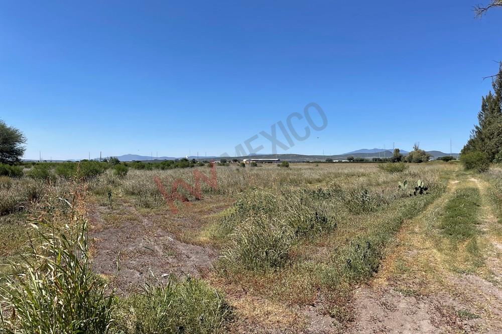 PARCELA  IDEAL PARA DIVERSOS PROYECTOS EN SAN VICENTE EL ALTO, Qro, $15,000,000mx oferta!