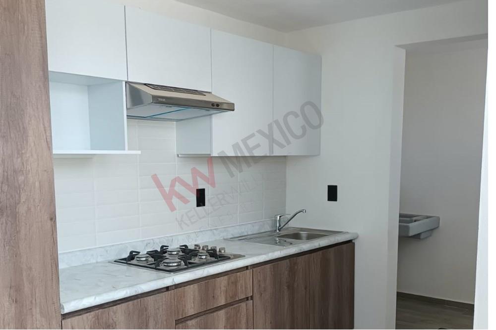 Casa de Autor en calle abierta, excelentes espacios y amplia área verde