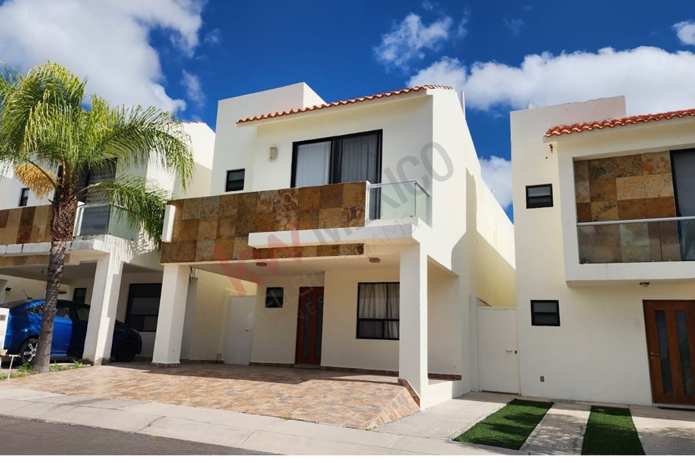 CASA EN RENTA VALLE DE JURIQUILLA