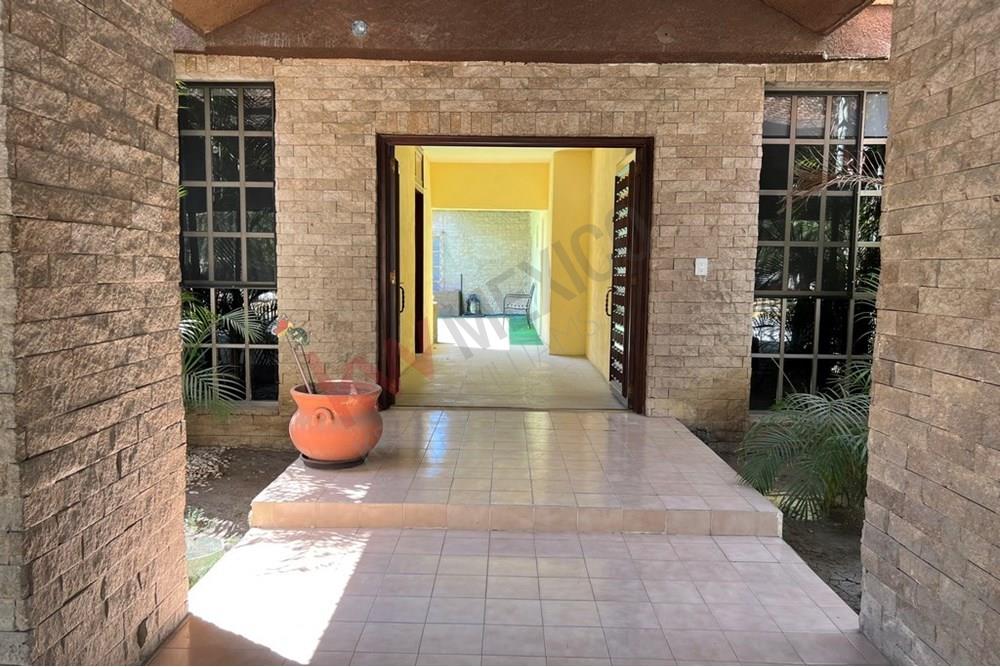 Departamento Ejecutivo en Renta Colonia la Silla