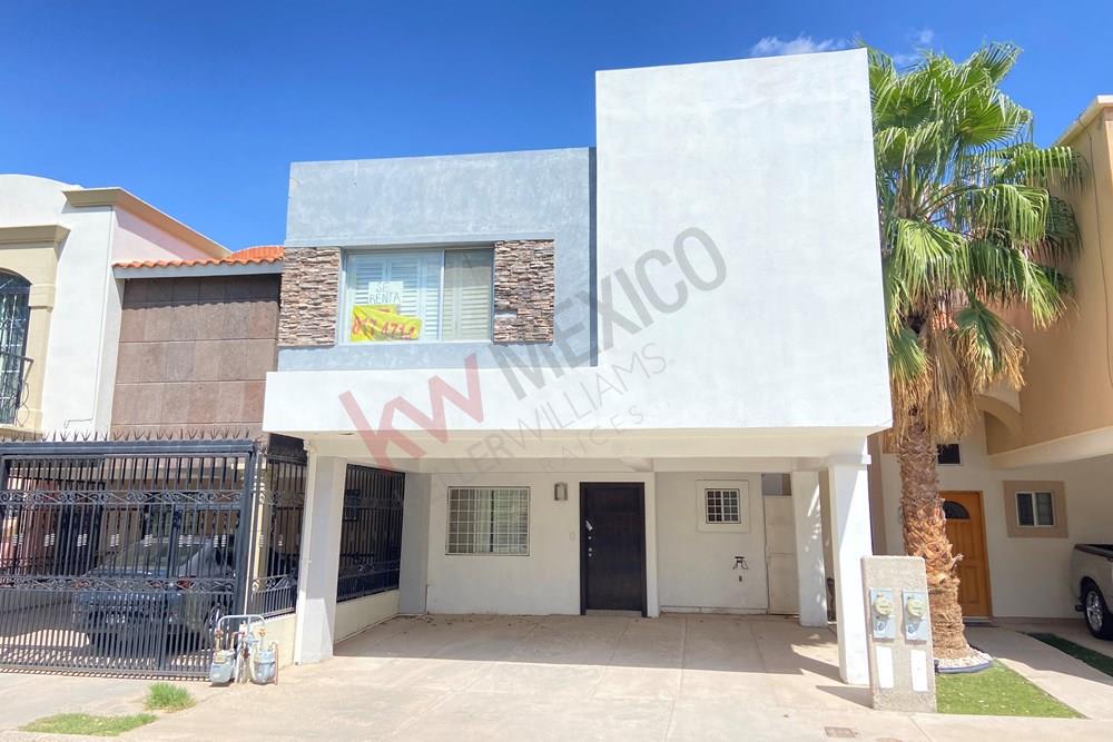 Se renta casa frente a parque