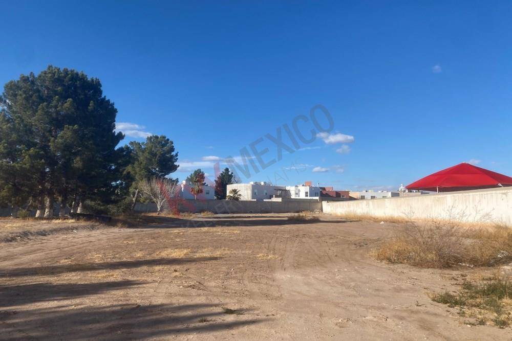 TERRENO EN VENTA PARA INVERTIR EN CIUDAD JUAREZ CERCANIA CON AVE. EL CHARRO Y HENRI DUNANT BIENVENIDOS INVERSIONISTAS