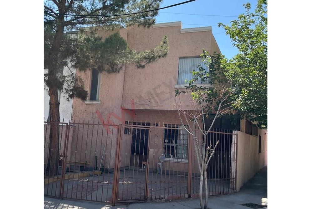 CASA EN RENTA-EXCELENTE UBICACON- Fracc. Marruecos.