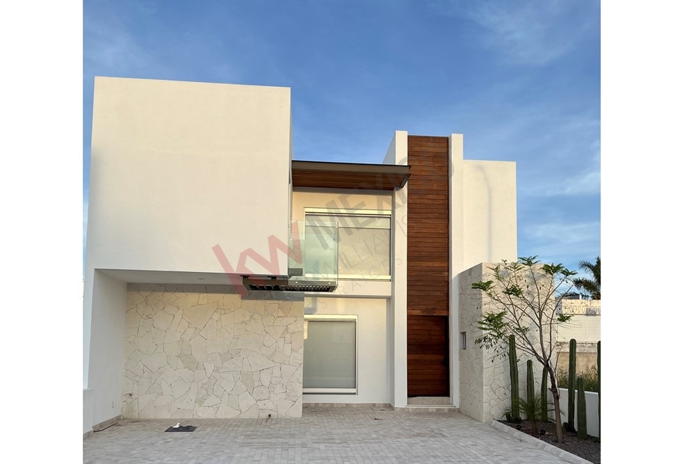 ? ¡Descubre el Encanto de Tu Nuevo Hogar en Valle de Juriquilla! ?