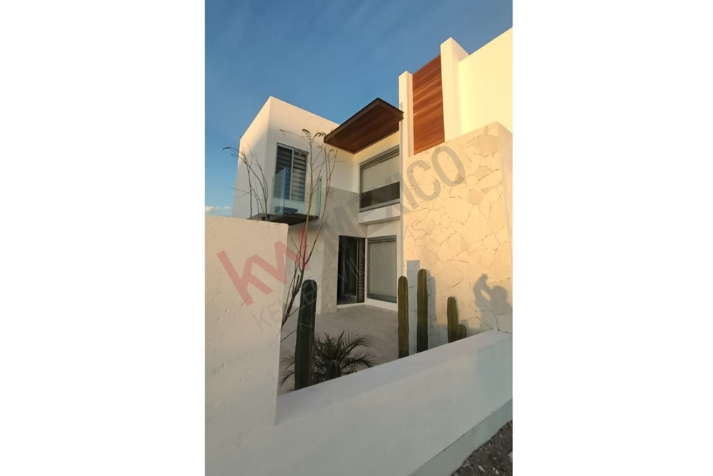 ? ¡Descubre el Encanto de Tu Nuevo Hogar en Valle de Juriquilla! ?