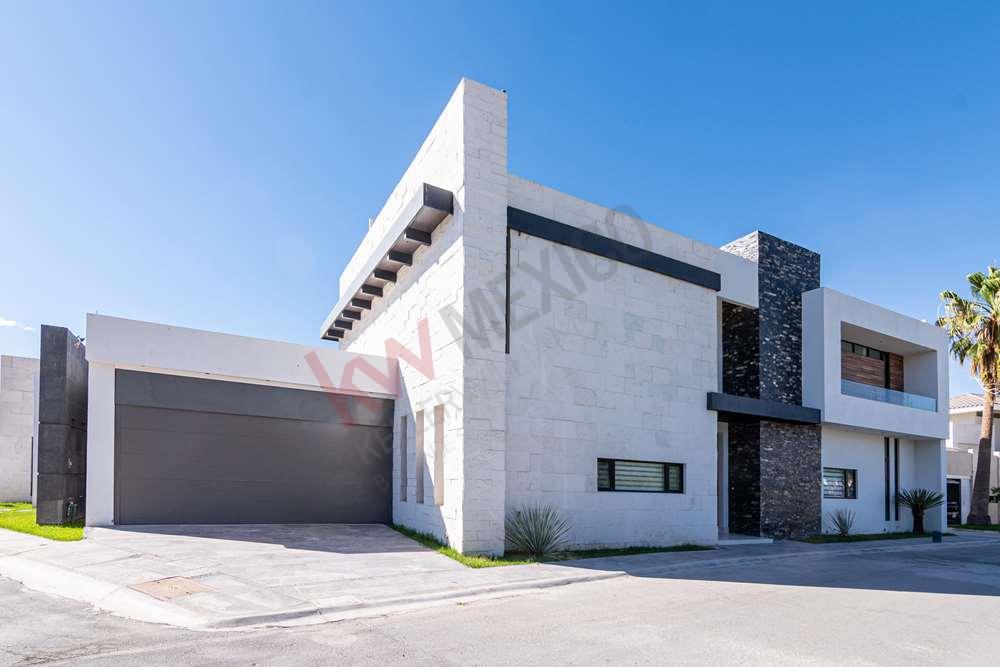 ESPECTACULAR Casa Nueva con Alberca en Residencial Alpes, Torreón!