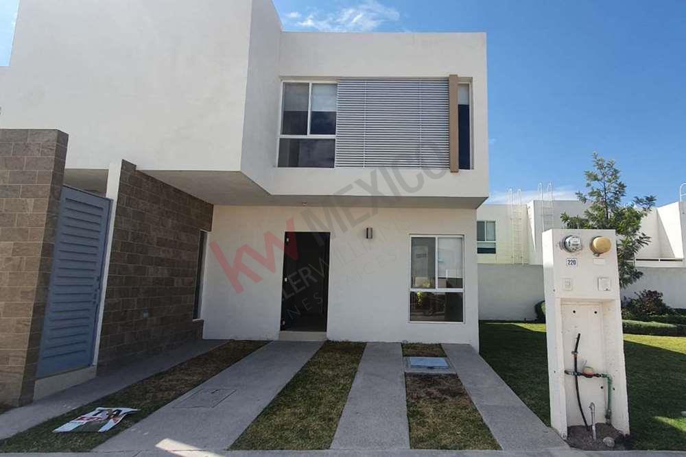 Casa en renta LA CANTERA residencial 4 hab. $10,000