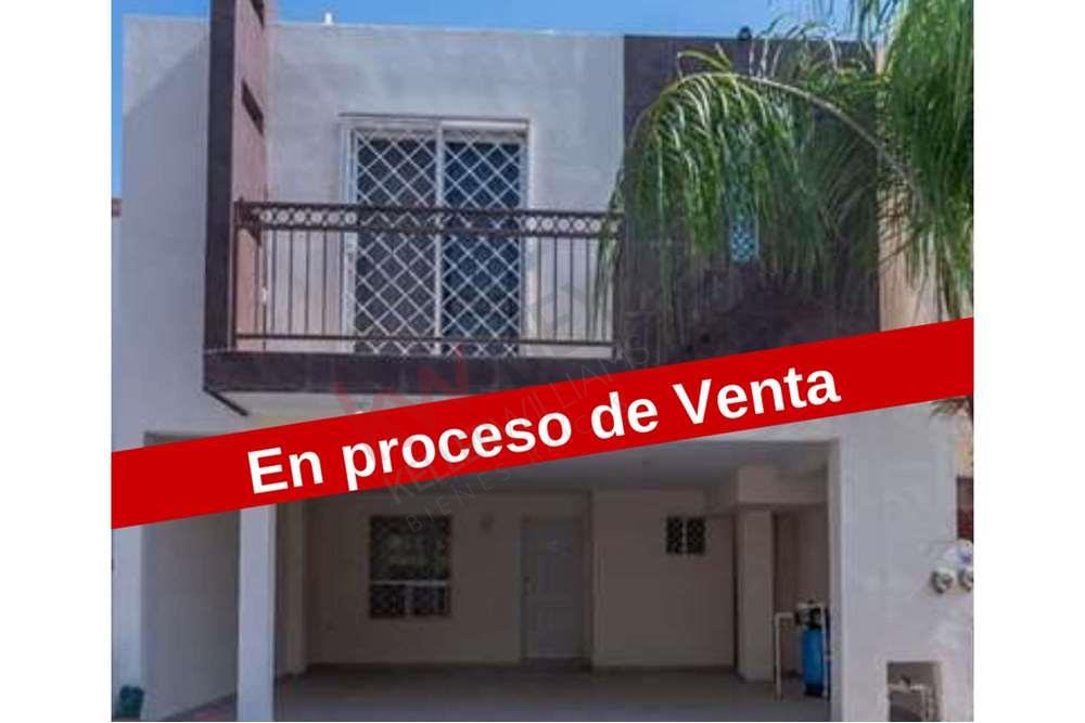 Venta de casa en Villas del Sol / Jardines Universidad, Torreón, Coahila  (Sector Oriente)