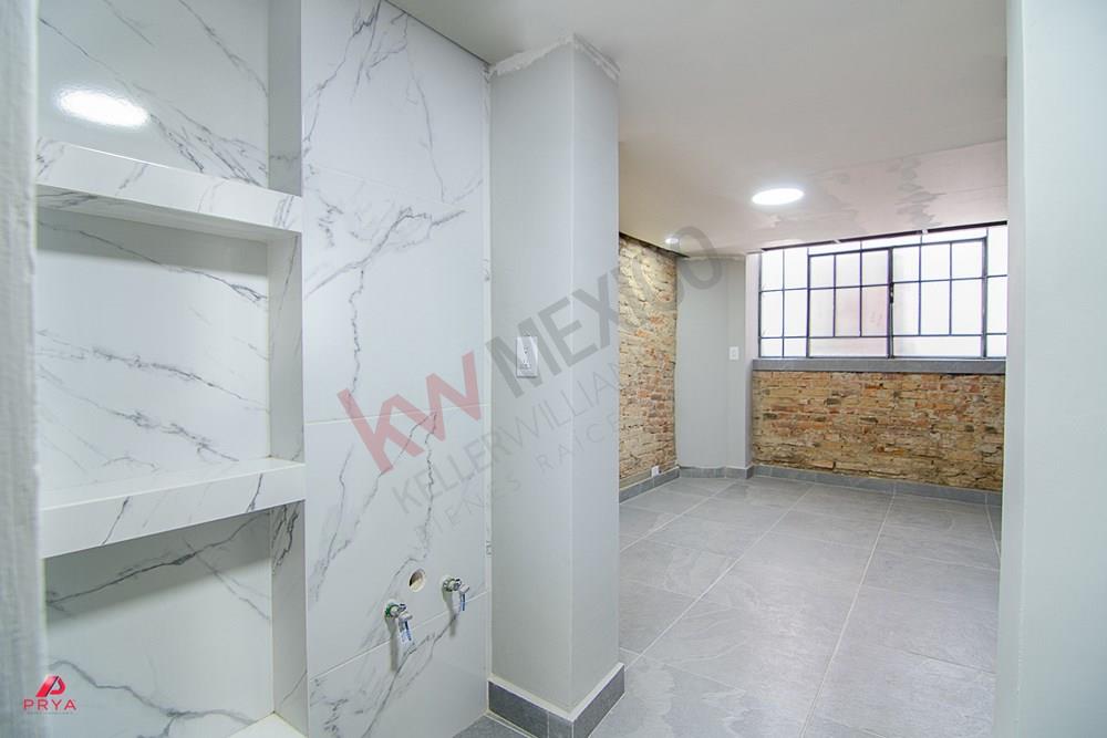 Consultorio u Oficina en RENTA Col. CENTRO, GUADALAJARA, JALISCO.