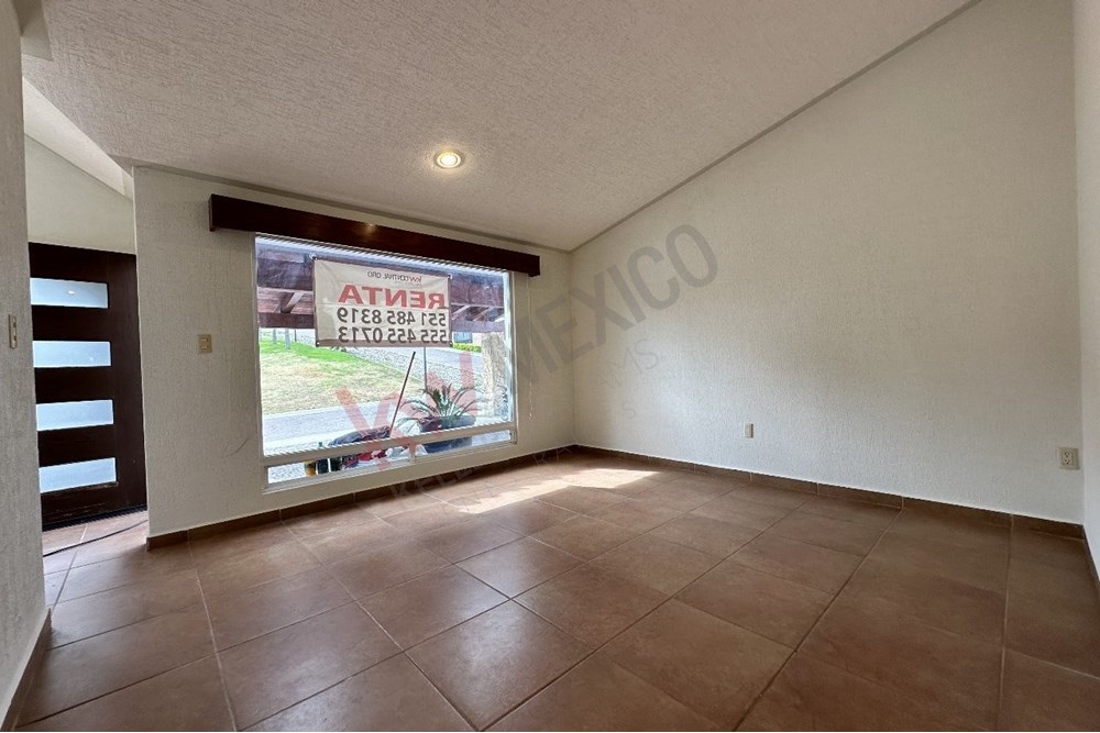 Renta Casa Kita en Cumbres del Lago, Juriquilla. Recamara en PB?