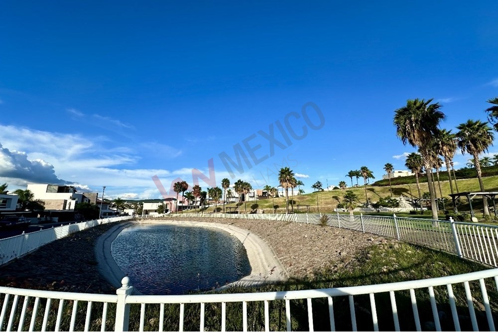 Renta Casa Kita en Cumbres del Lago, Juriquilla. Recamara en PB?