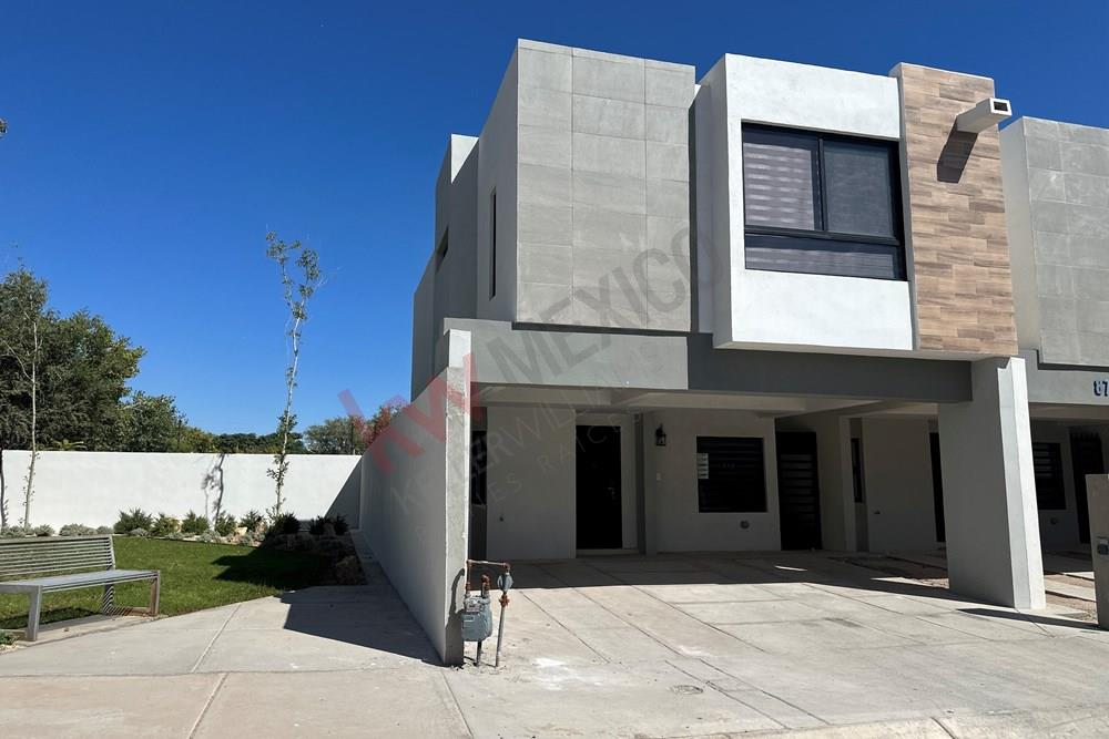 CASA EN RENTA BIEN EQUIPADA Y SEMI AMUEBLADA EN FRACCIONAMIENTO NUEVO, PASEO ARBOLEDA EN CIUDAD JUAREZ CHIHUAHUA. EN ESQUINA,