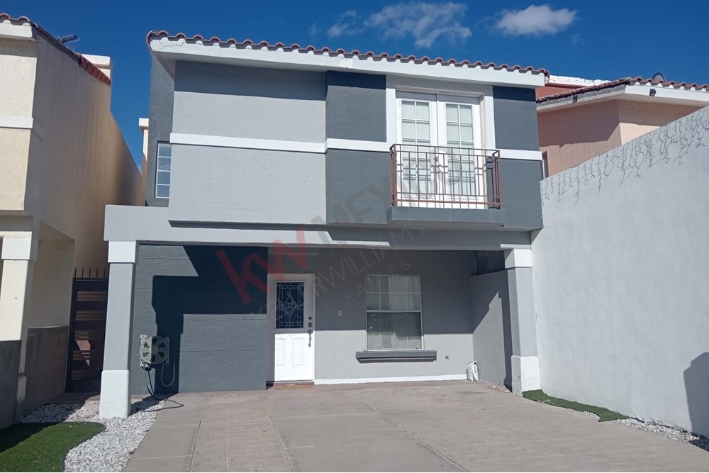 Casa en RENTA completamente amueblada en Campos Eliseos una de las ubicaciones con mayor plusvalia en la ciudad