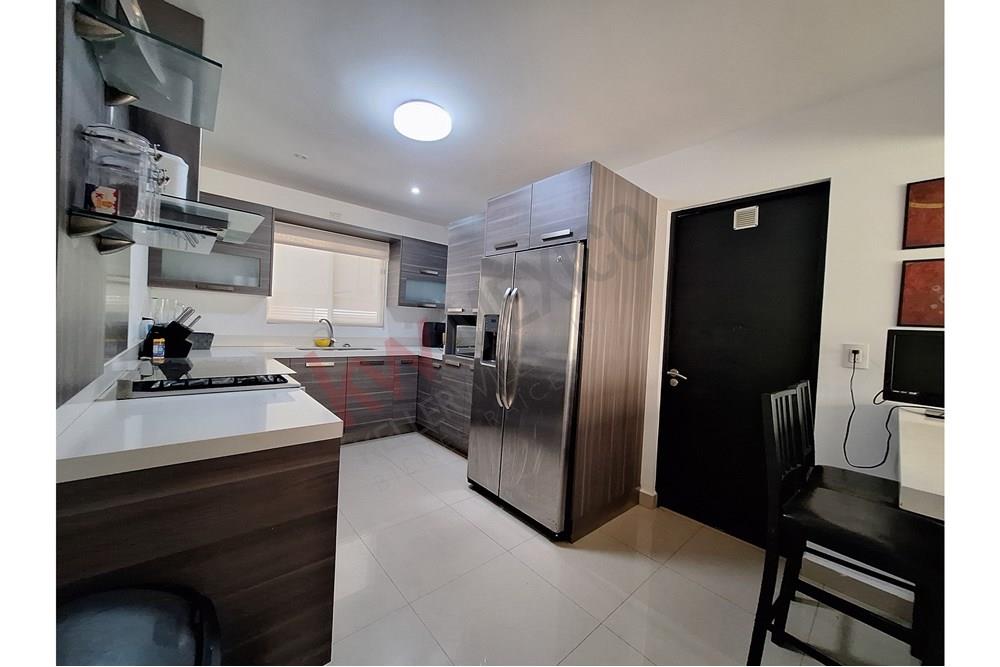 CUMBRES MADEIRA FRANCES, SECTOR ALPES , MONTERREY, N.L.