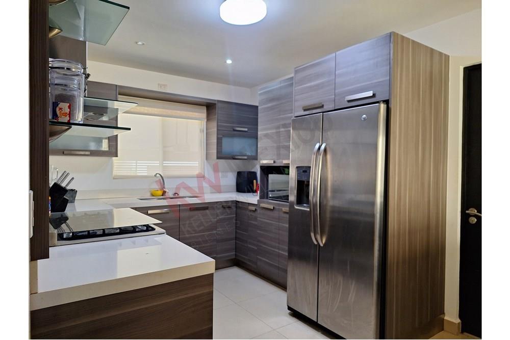 CUMBRES MADEIRA FRANCES, SECTOR ALPES , MONTERREY, N.L.