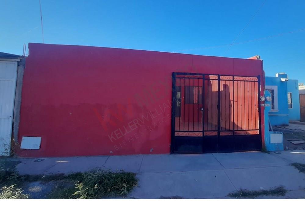 Casa en Venta en Colonia Saltillo 2000 al Poniente de la ciudad